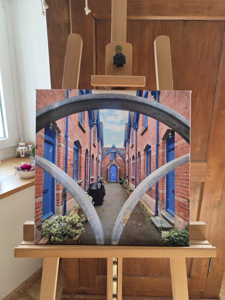 Blaues Portal der Symmetrie